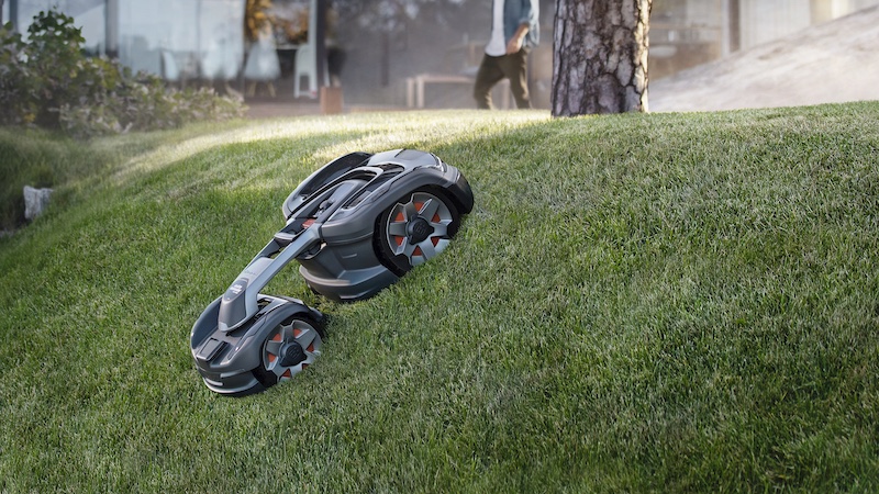 The 4 Best Commercial Robot Lawn Mowers of 2022.